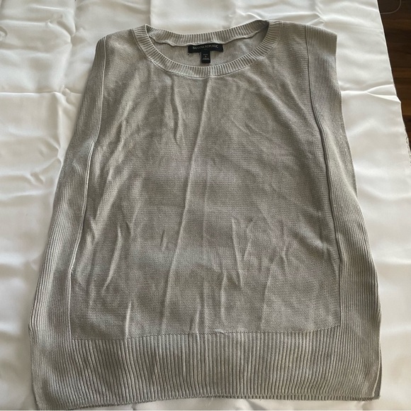 Banana Republic Sleeveless Sweater Womens Size Small Gray Round Neck Preppy - Picture 1 of 7
